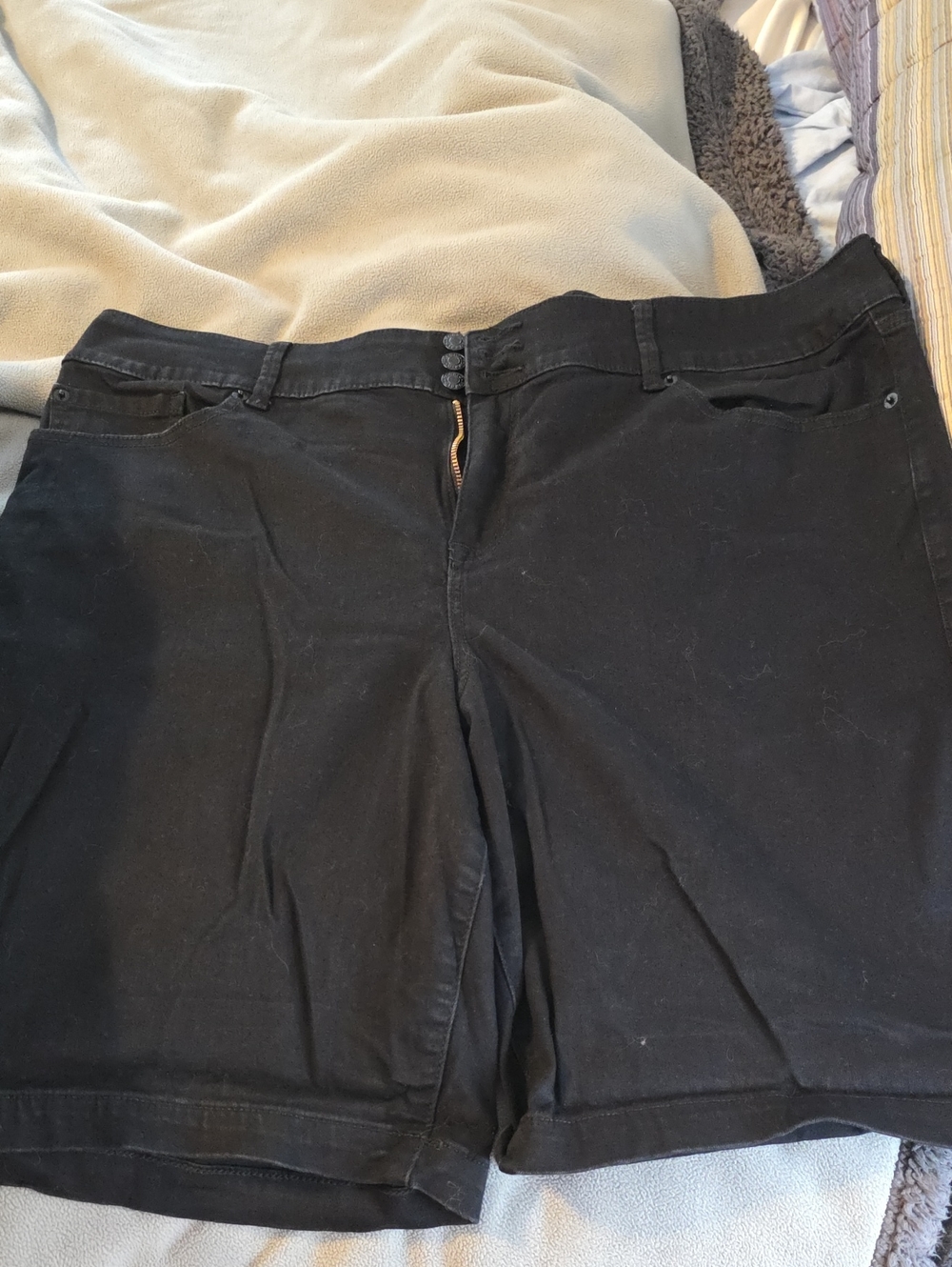 torrid Black Ankle & Cropped Stretch Denim Shorts